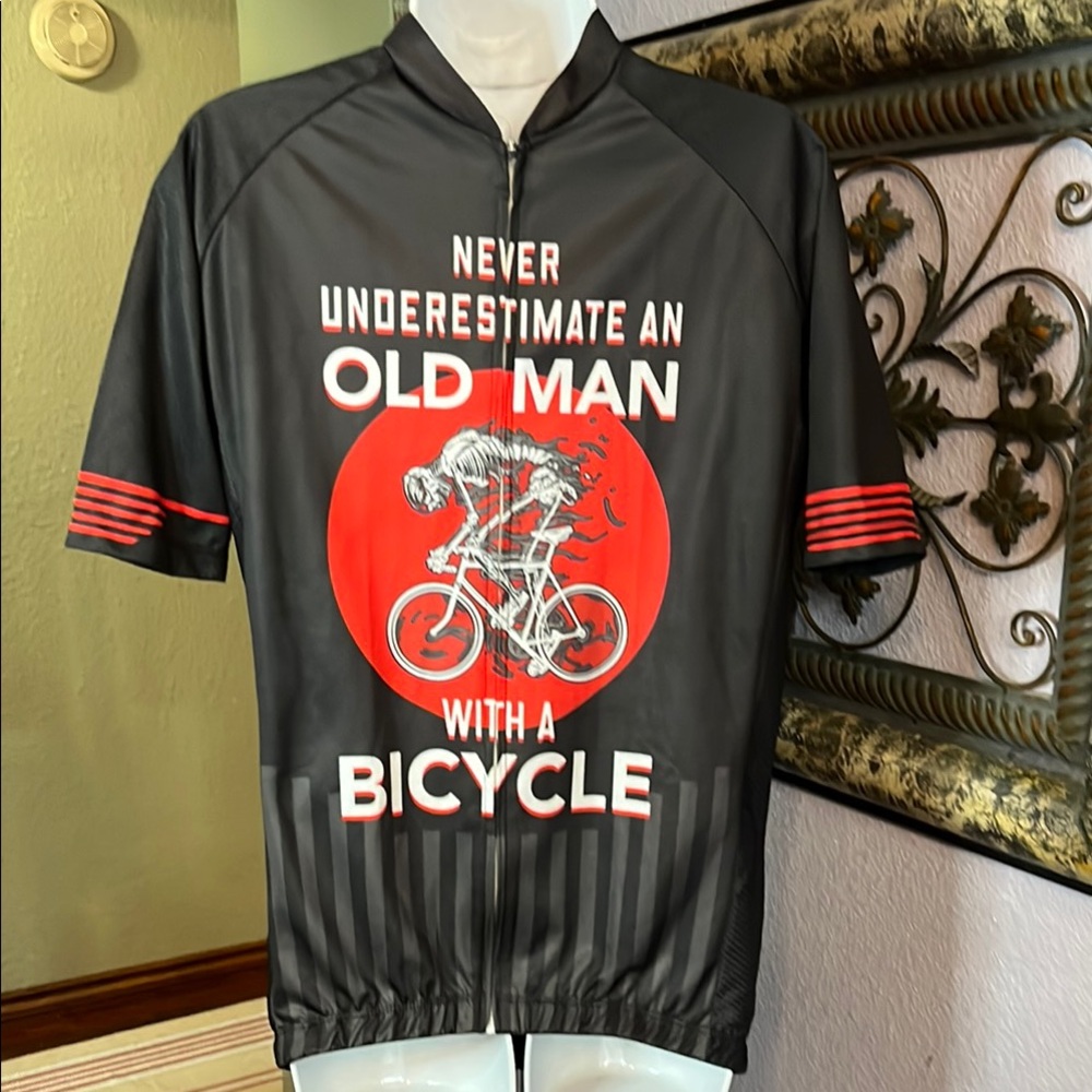 Cycling Jersey - graphic Black and Red Design Sz M